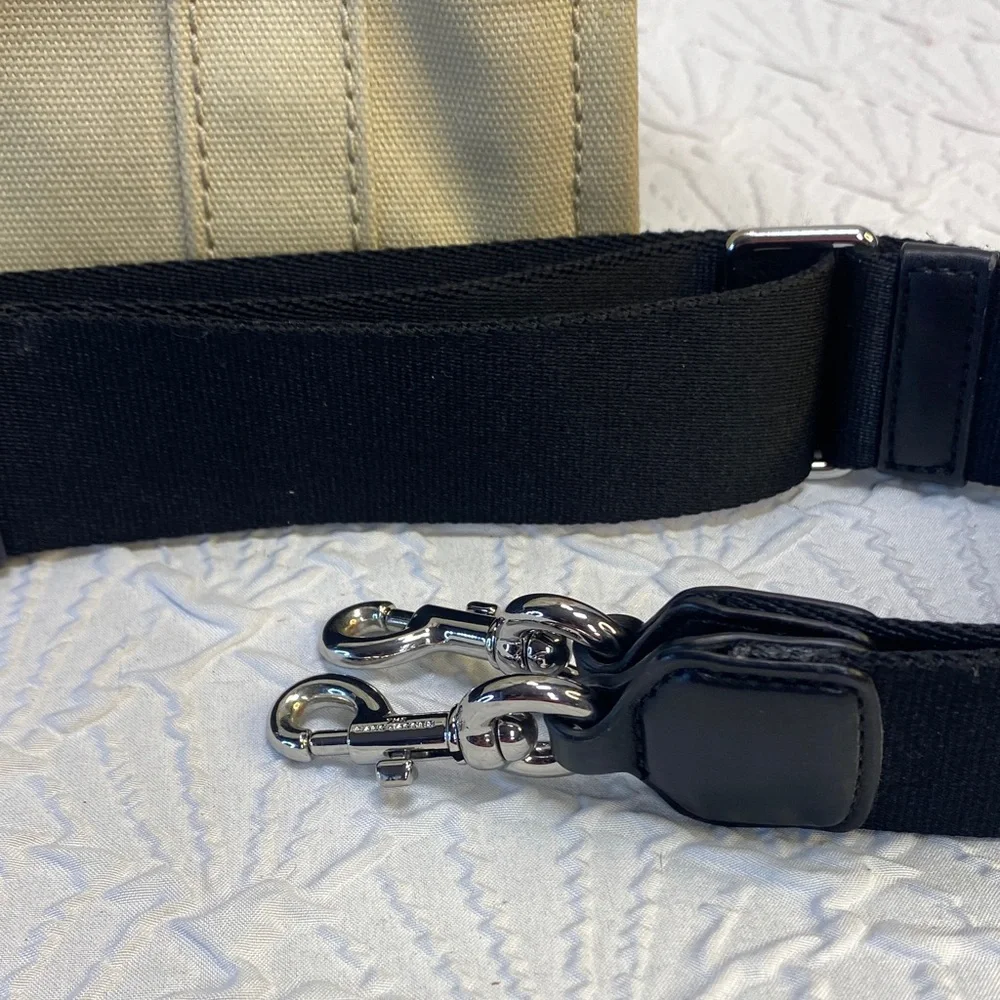 Marc Jacobs The Tote‎ Bag Cream Tan w/Black adjustable removable Crossbody Strap - Picture 3 of 16